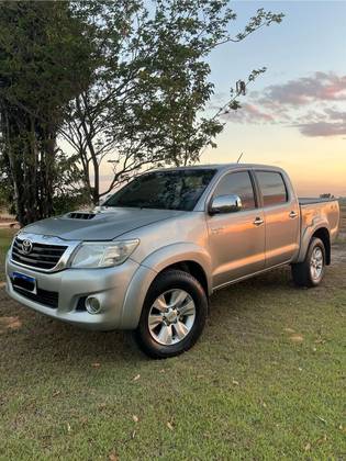 TOYOTA HILUX 3.0 STD 4X4 CD 16V TURBO INTERCOOLER DIESEL 4P MANUAL TOYOTA HILUX 3.0 STD 4X4 CD 16V TURBO INTERCOOLER DIESEL 4P MANUAL